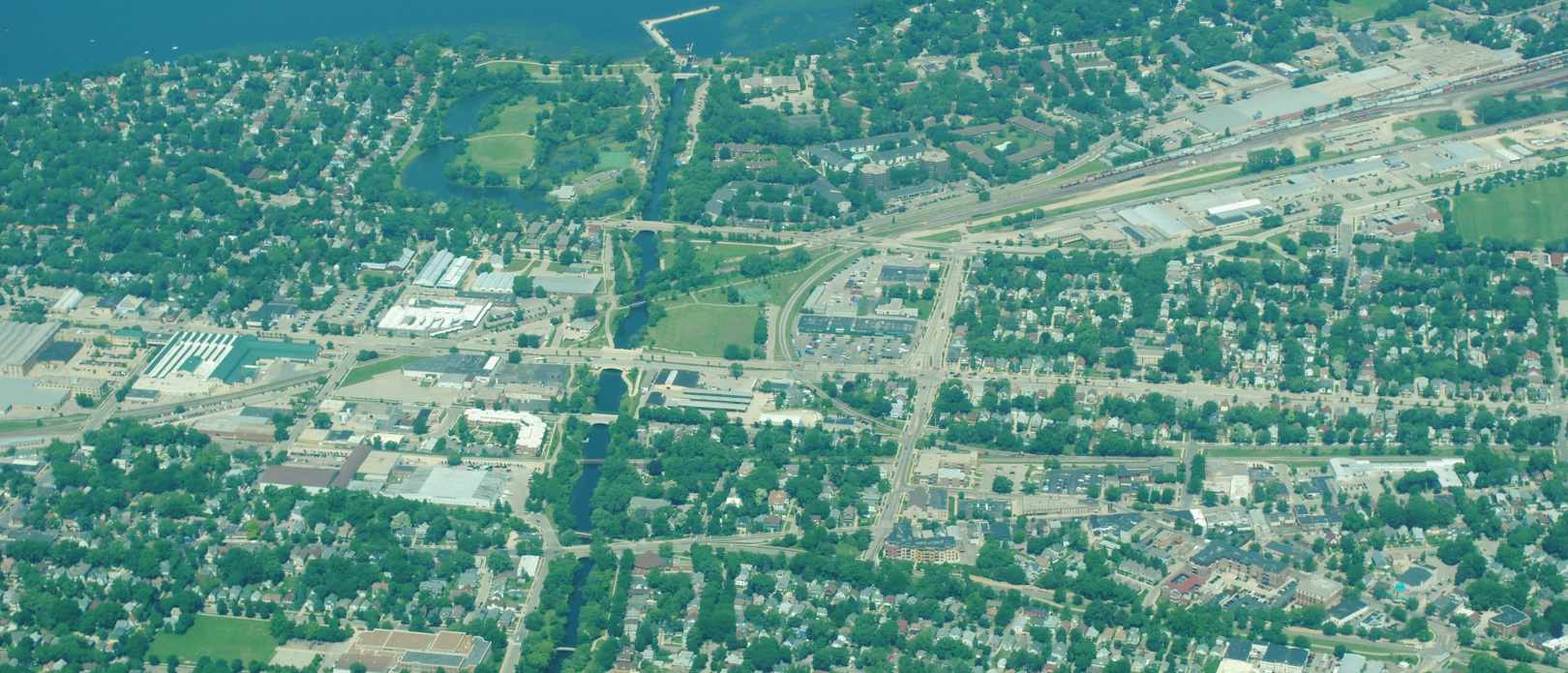 Air view picture of the Yahara River running through Madison's Isthmus.